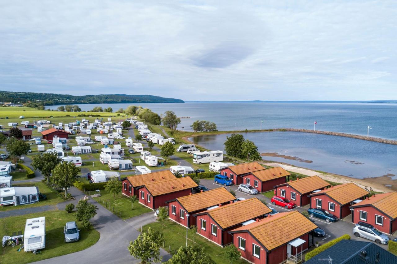 Отель First Camp Granna - Vattern Экстерьер фото